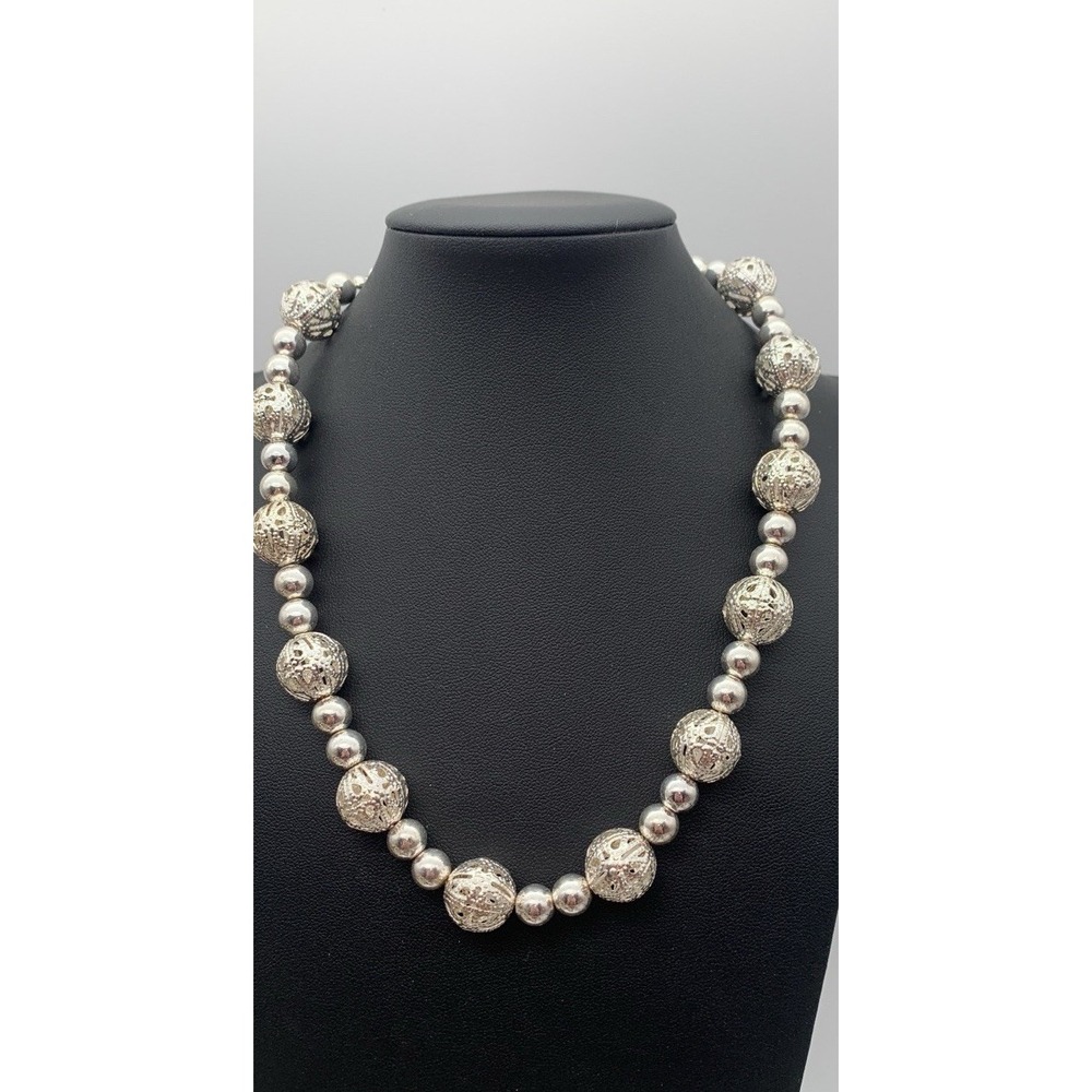 Gloria Vanderbilt Beautiful Silver Tone Filigree And Smooth Bead Choker Necklace